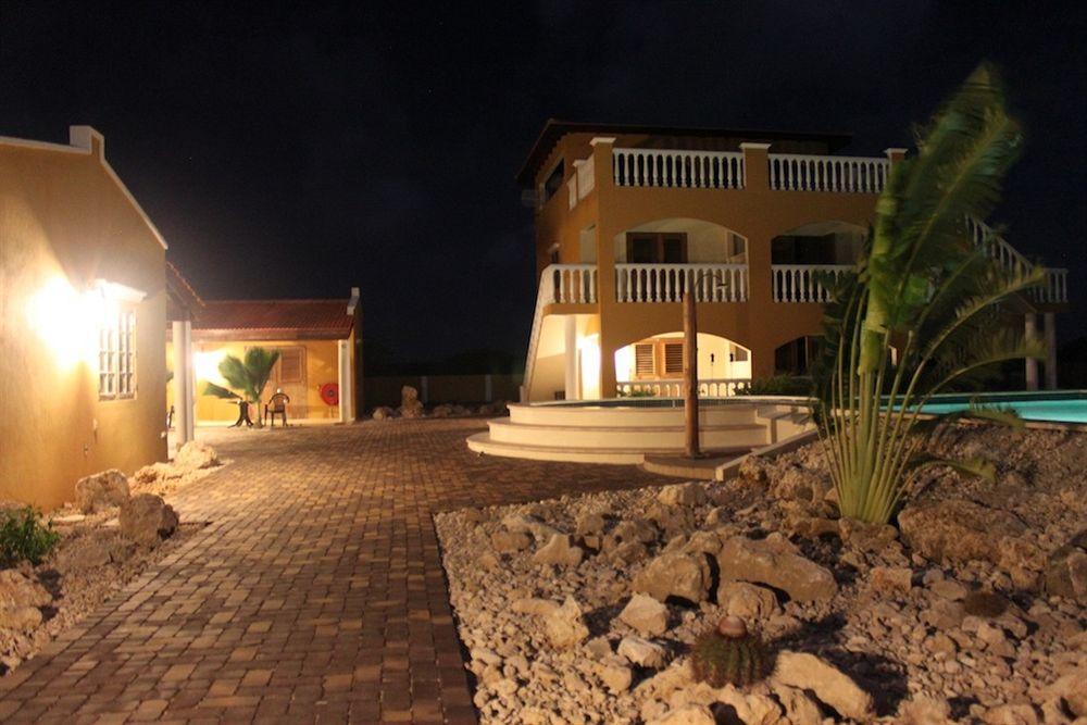 Wanapa Lodge Bonaire Exterior photo